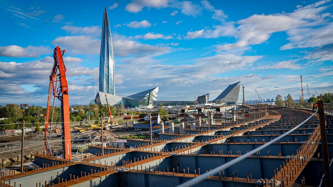 Опоры для петербургской трассы М-32 готовы на 50%