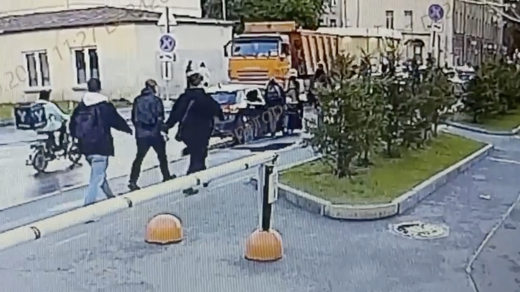 В Петербурге 21-летний дроппер и его мать-напарница забрали у пенсионеров 2,8 млн рублей