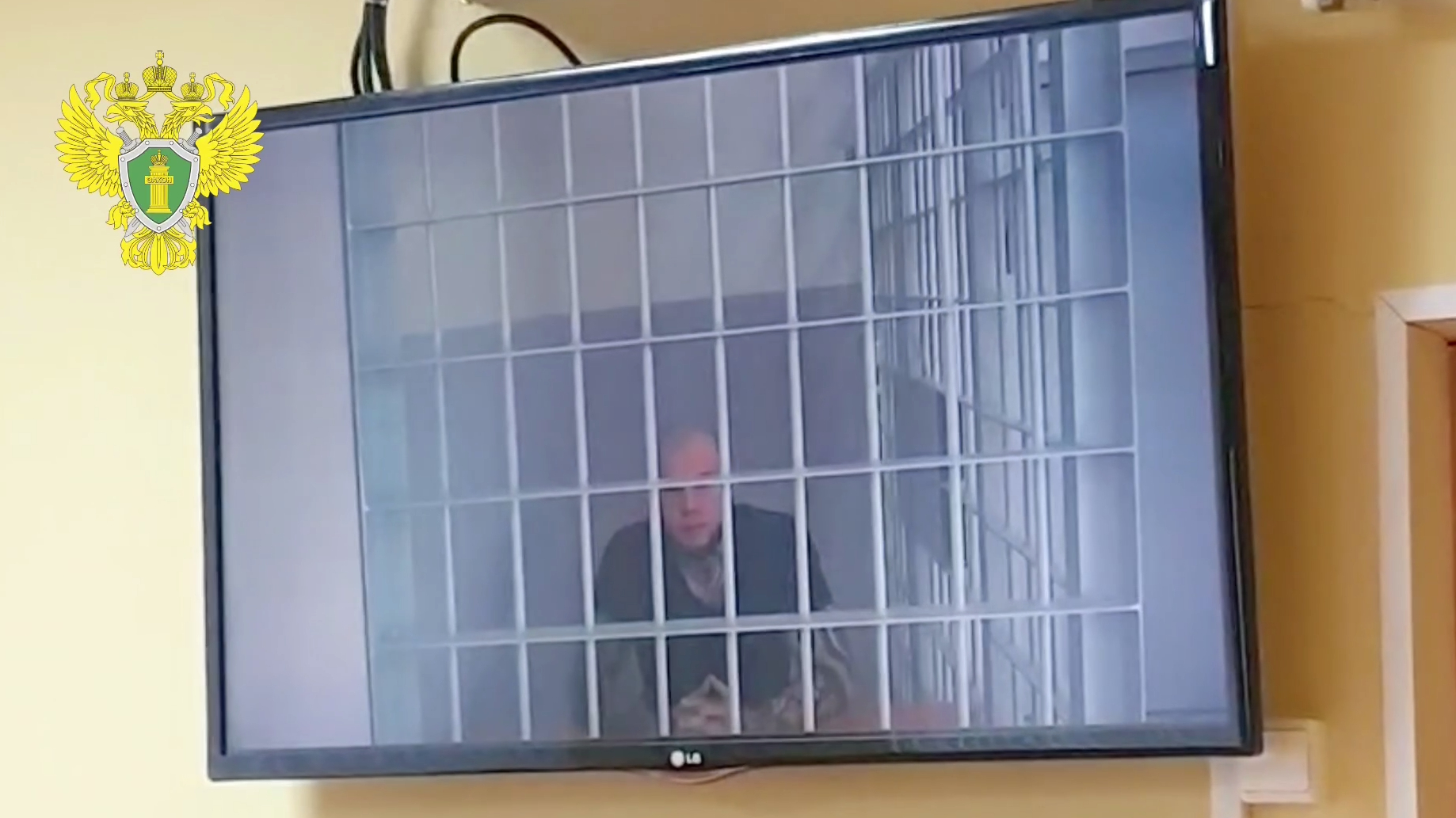 Муринский расчленитель получил 11 лет строгача за убийство ровесника по имени «Арина»*: чемодан с частями тела нашли у Невы