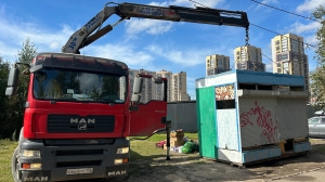 В ходе борьбы с незаконной торговлей Петербург избавился от киосков с фруктами в двух районах