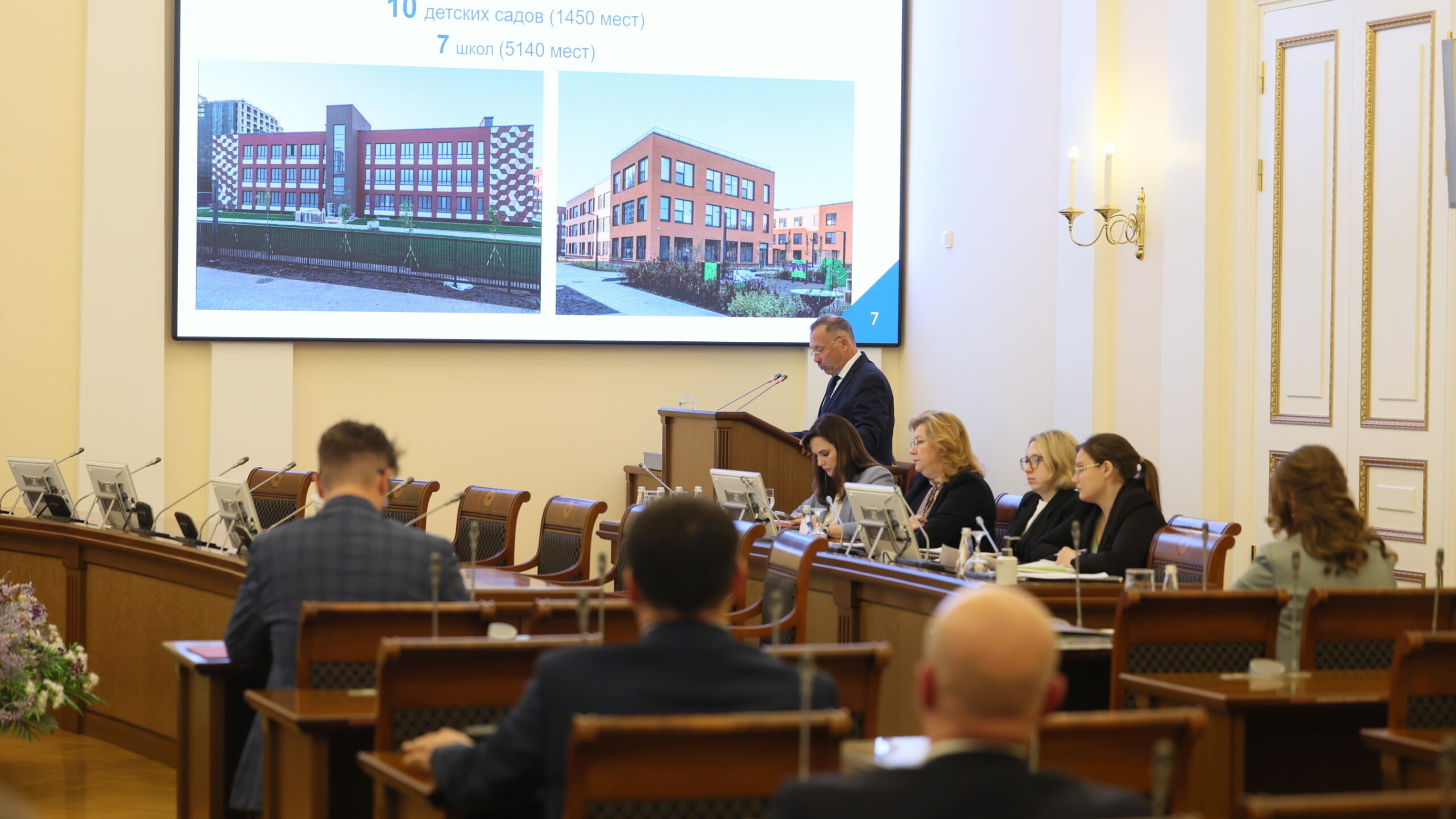 Беглов: в Василеостровском районе в 2025 году откроют еще школу и три детсада