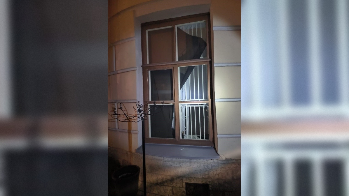 Разбил окно и лег спать: росгвардейцы прервали отдых незваного посетителя Музея музыки в Петербурге