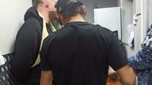 Дебоширы поскакали на иномарке на Новоизмайловском и сломали челюсть прохожему