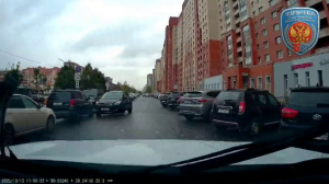 Утро понедельника: водитель под градусом влетел в три авто на Комендантском проспекте