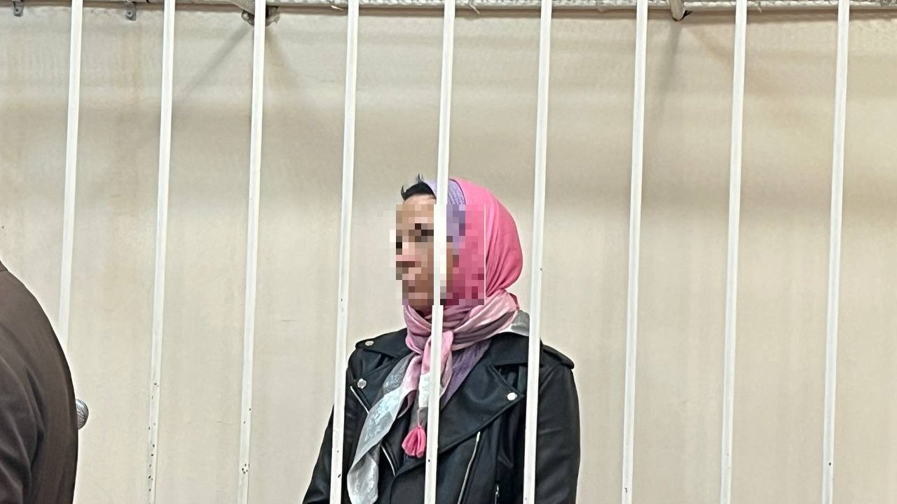 В Петербурге взяли под стражу женщину, бросившую новорожденную дочь на мусорке