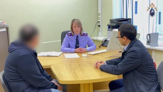 В Ленобласти главу Лужского района подозревают в получении 1 млн рублей взятки