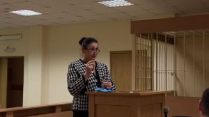 Адвокат Кохал в суде ввела инсулин в макет руки расчлененного рэпера Картрайта