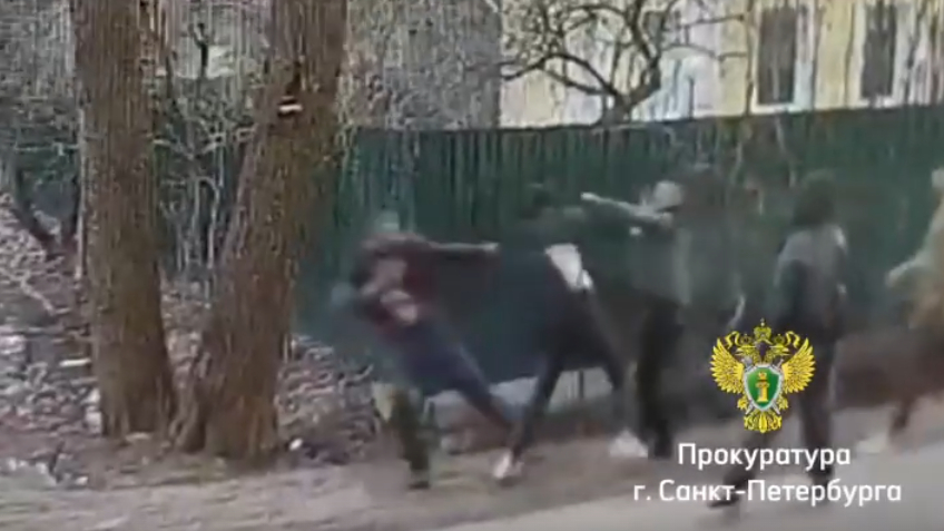 Приезжие ответят в суде в Петербурге за избиение, похищение и угрозы