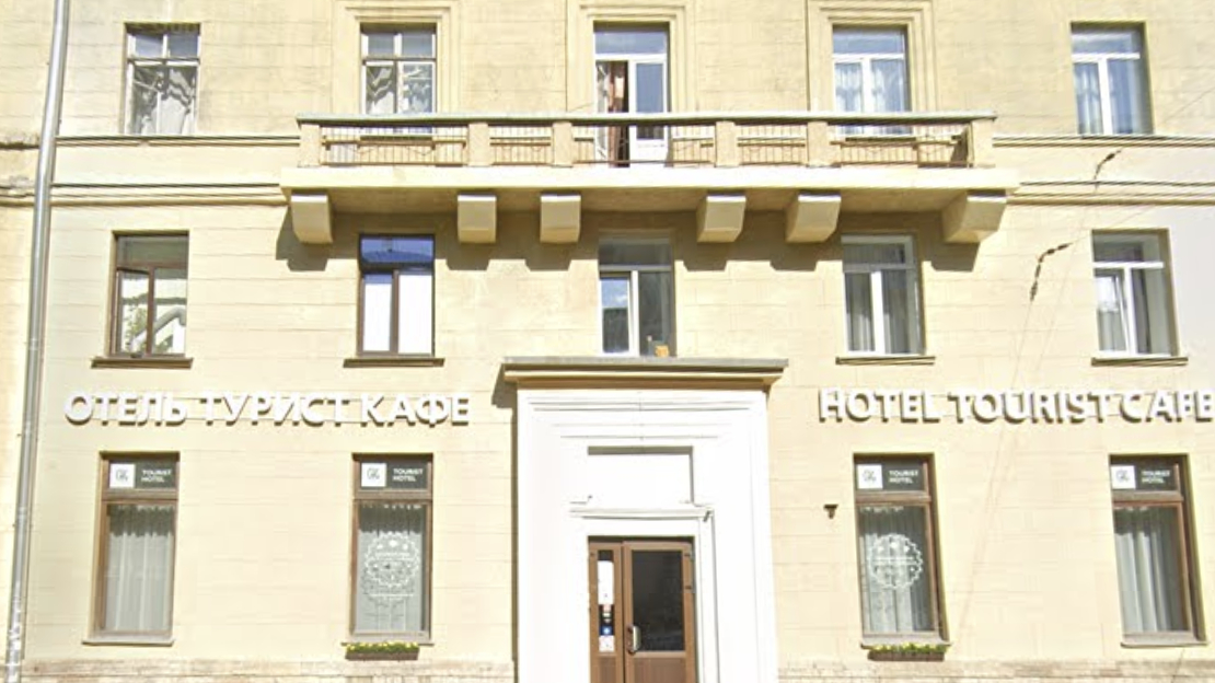 Из-за пожара в гостинице «Турист» на Севастьянова эвакуировали 154 человека