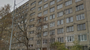 Двое мужчин чуть не сгорели заживо в пожаре на Софийской