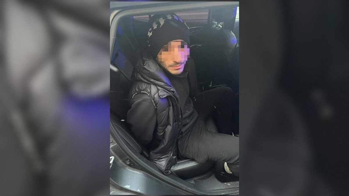 В Петербурге агрессивный посетитель магазина грозился зарезать школьника из-за замечания