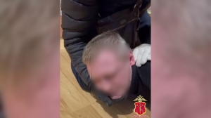 В Ленобласти полиция задержала наркофермера, державшего дома свыше 30 кустов запрещенного растения