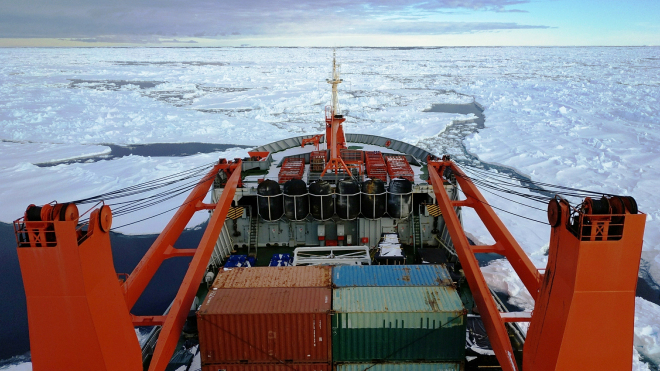 Полугодовое исследование: полярники отправились из Петербурга в Антарктиду в 71 экспедицию