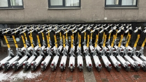 «Ушли на зимовку»: петербуржцы не смогут взять в аренду самокат до весны