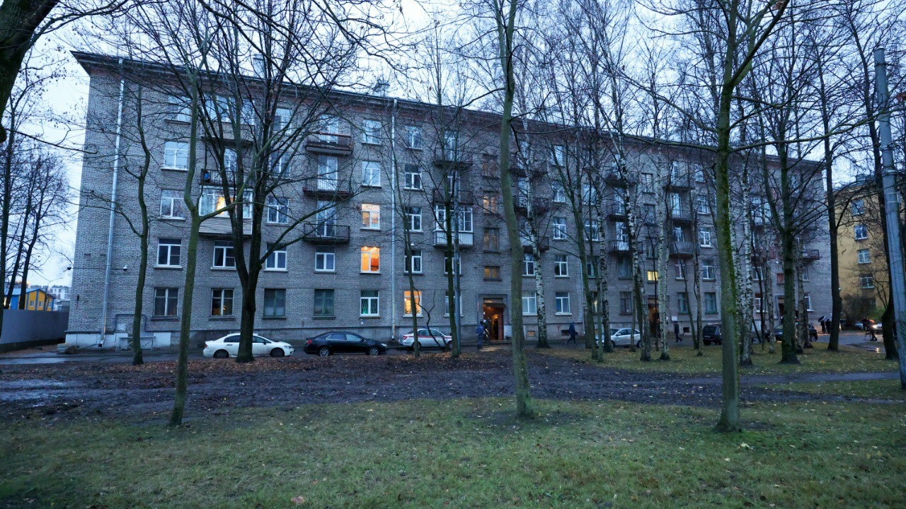 В Петербурге жильцы расселенного из-за просадки грунта дома возвращаются в квартиры