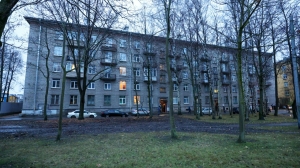 В Петербурге жильцы расселенного из-за просадки грунта дома возвращаются в квартиры