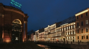 Пять зданий у «Новой Голландии» украсили специальной художественной подсветкой