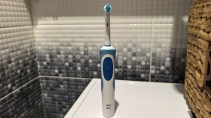 Московский чистильщик с вибрирующей анальной полостью смог признаться семье и спасти свой анус