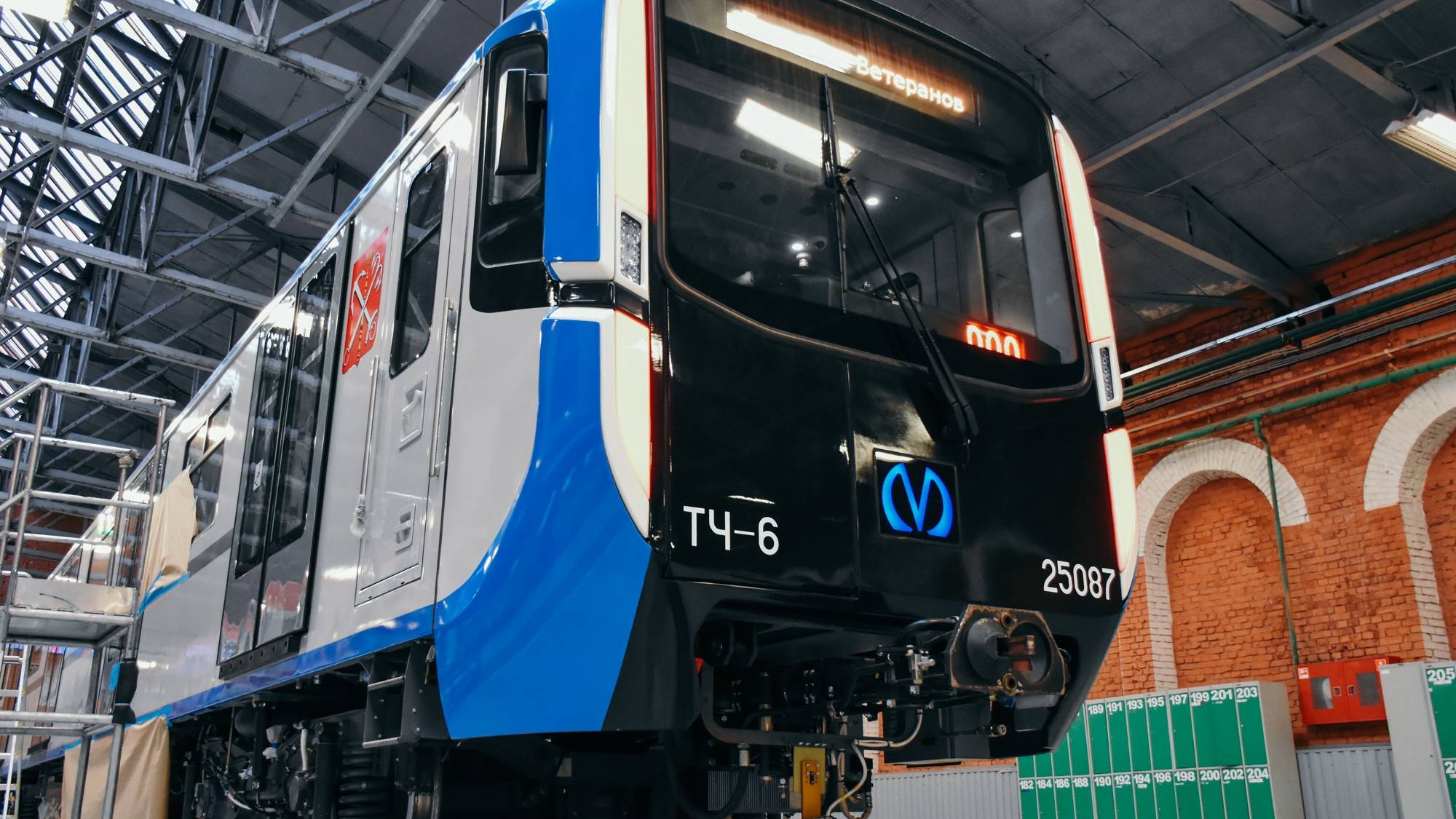 На заводе закончили сборку по первых синих «Балтийцев» для петербургского метро