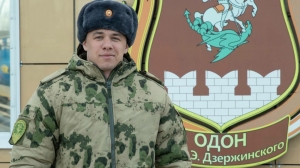 «Пройдет курс молодого бойца»: Росгвардия показала рэпера Macan в обмундировании