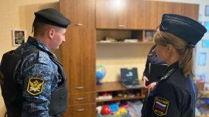 Петербургские приставы воссоединили бывших в коммуналке на Кременчугской