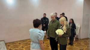 SHAMAN с Мизулиной посетили ЗАГС Донецка — теперь они муж и жена