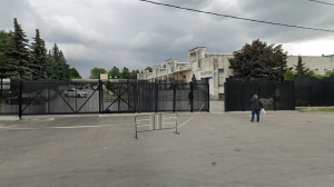 ФСБ предотвратила теракт с взрывчаткой в цветочной вазе на Троекуровском кладбище