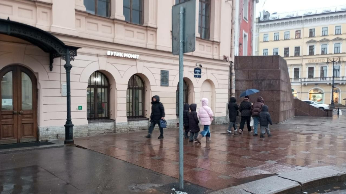 Петербургские торговцы лишились в ноябре товаров на 700 тысяч рублей