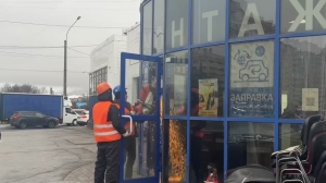 Владелец ТЦ у «Приморской» пообещал снести его за месяц с учетом интересов горожан