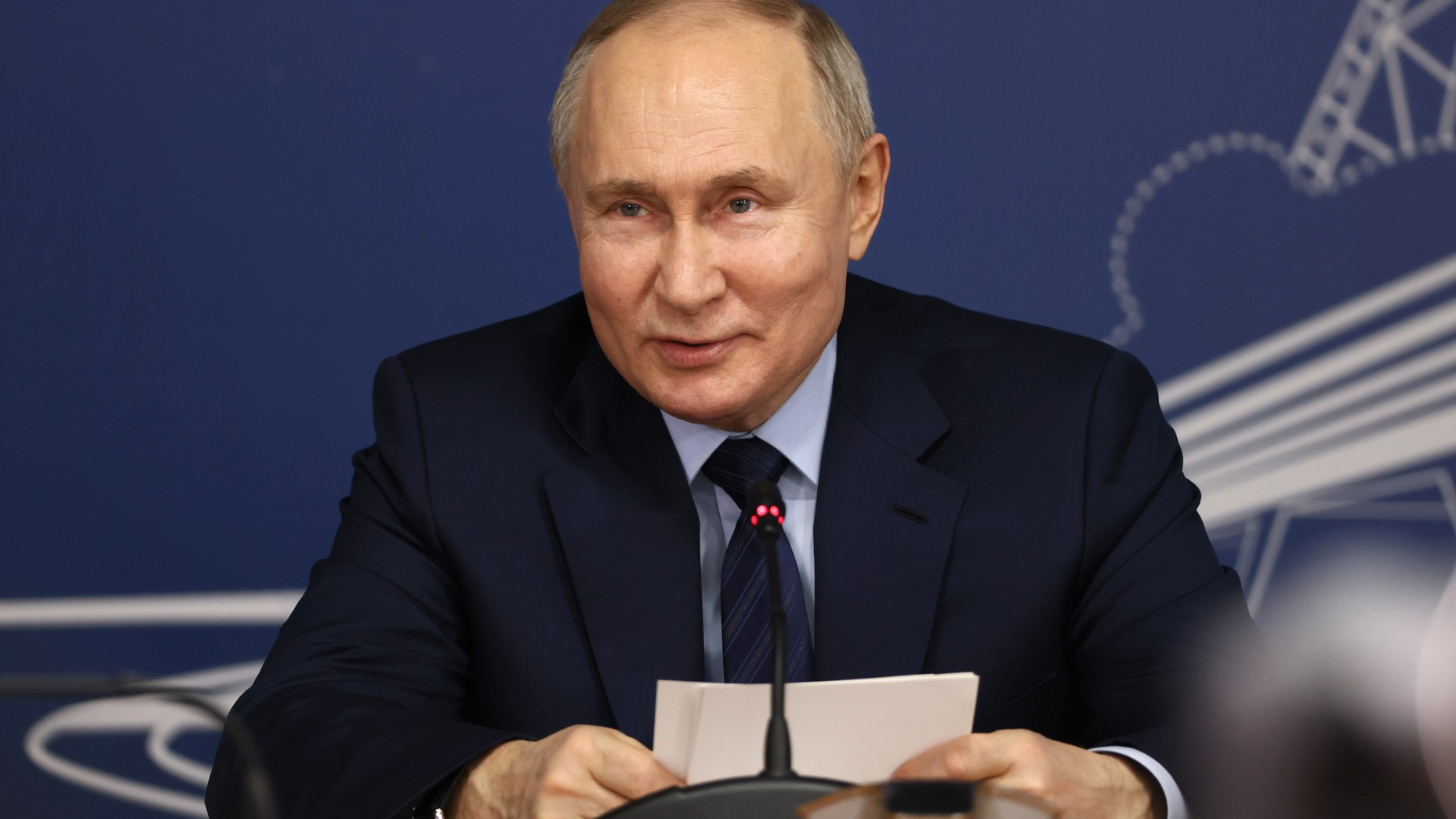 «Алло, это Владимир Путин?» Как задать вопрос президенту России на прямой линии —   эти способы сработают точно