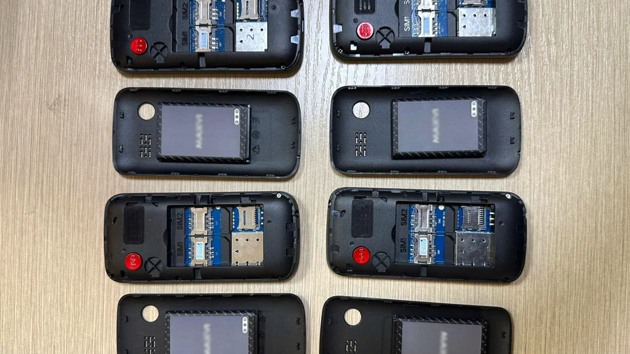 В СИЗО Петербурга арестанту пытались передать «сладкие телефоны»