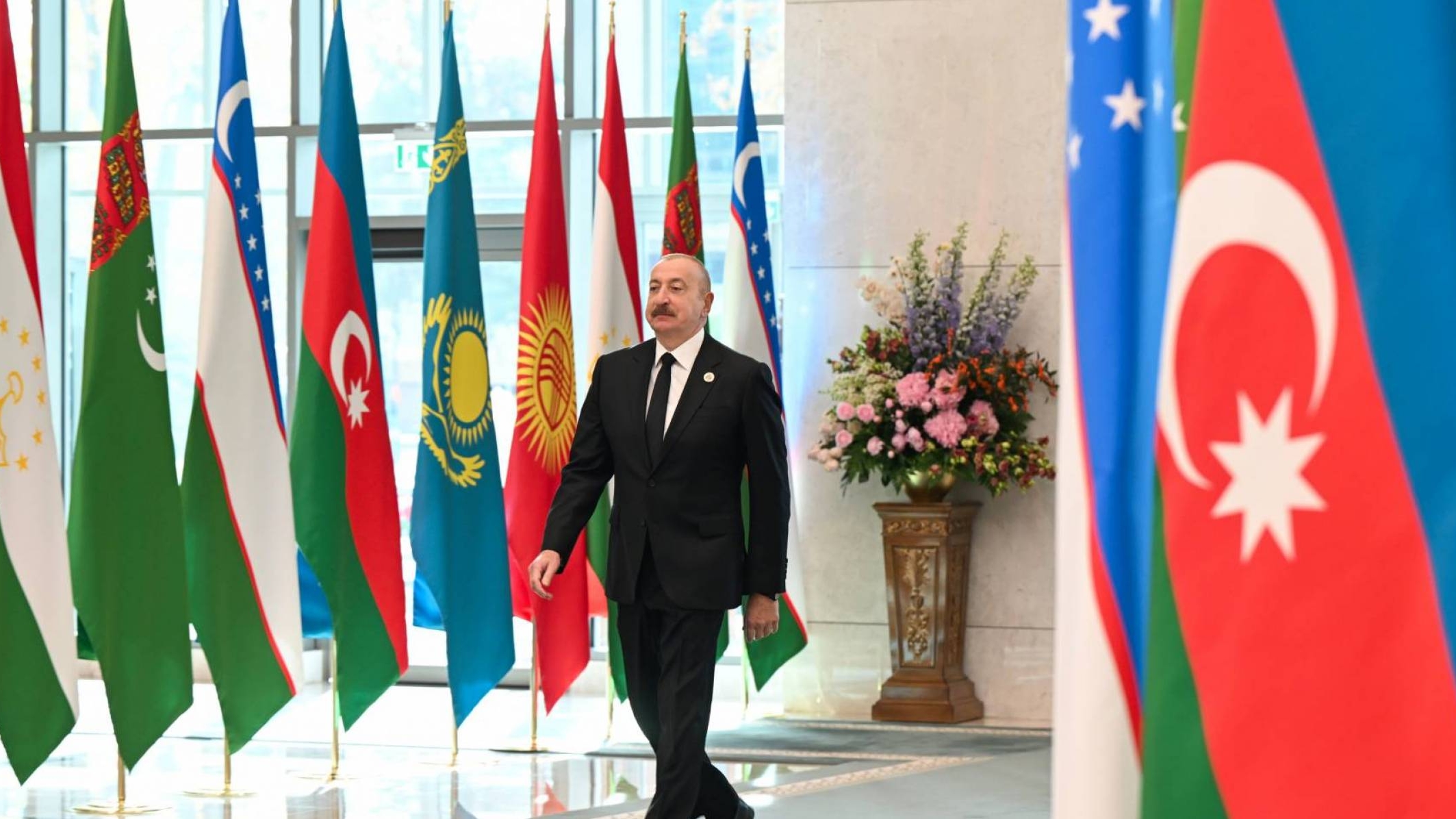 Алиев не поехал в Петербург на встречу глав СНГ — названа причина