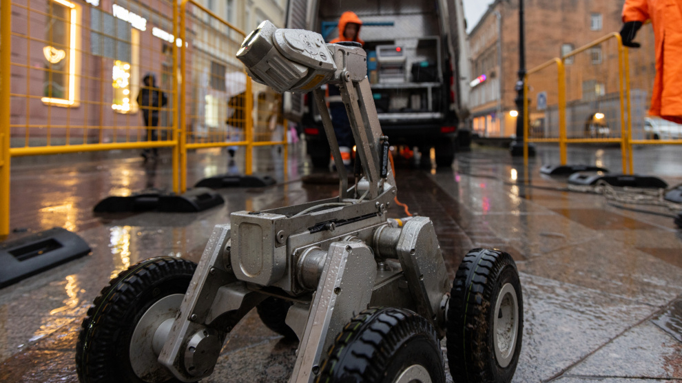 Посмотрите, как выглядят роботы, проверяющие трубы в Петербурге. В 2025 году они нашли 2 тысячи аварийных мест