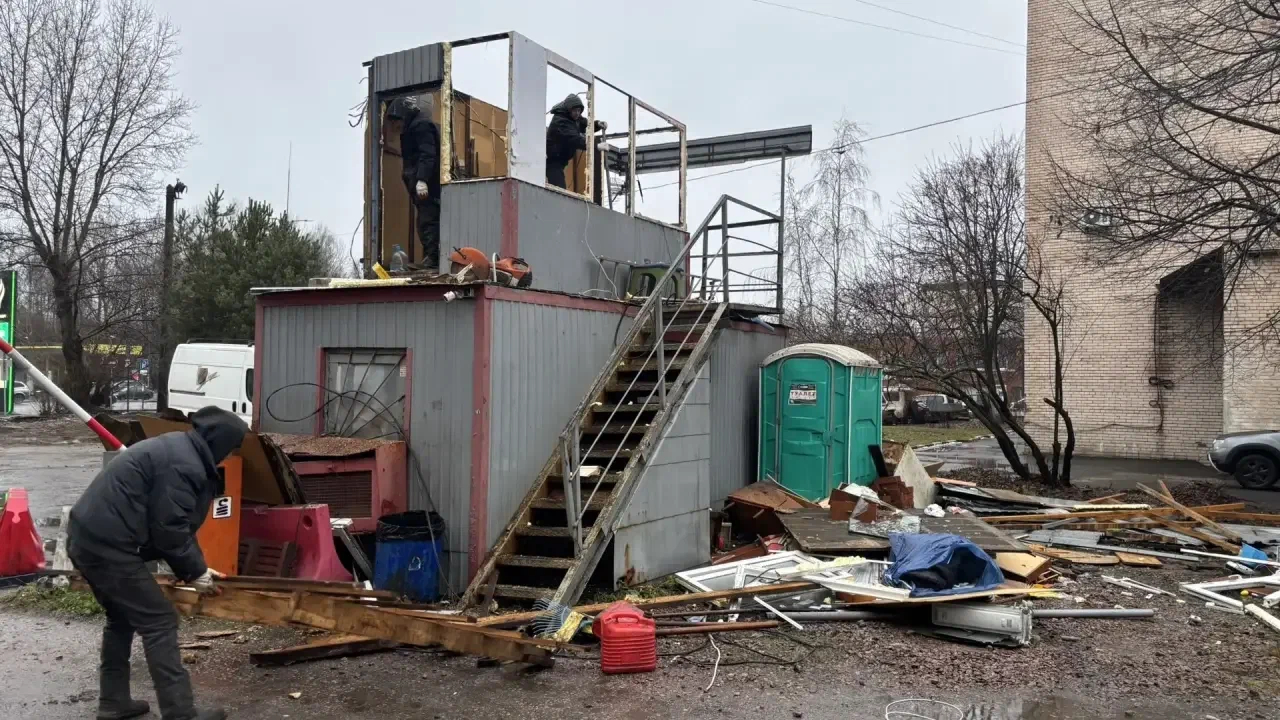 ККИ разберет по кусочкам платную автостоянку на Васильевском острове 