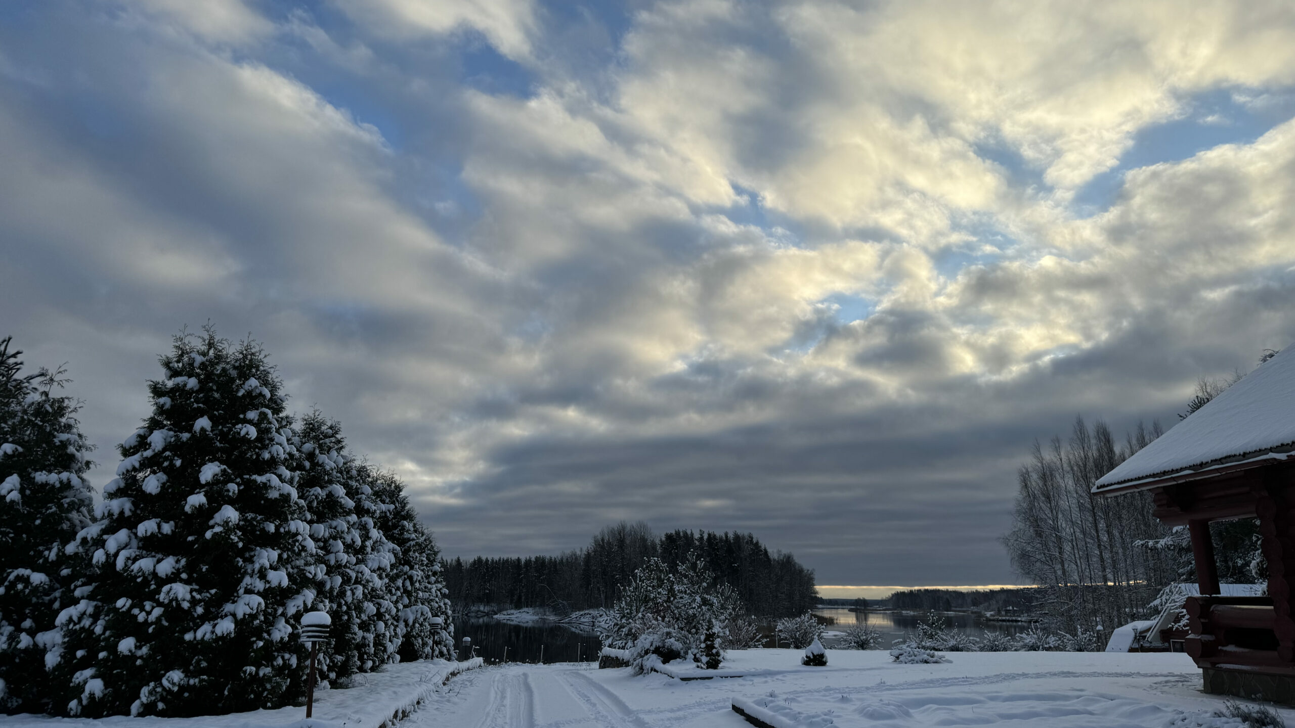 В поселках Ленобласти накануне зимних каникул ускорили мобильный интернет