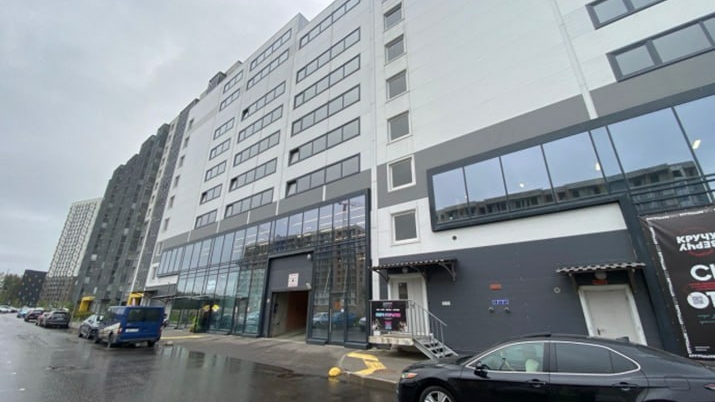 «Так-то вот так-то я решил»: жителям на Орлово-Денисовском обещали 400 парковочных мест, но планы изменились