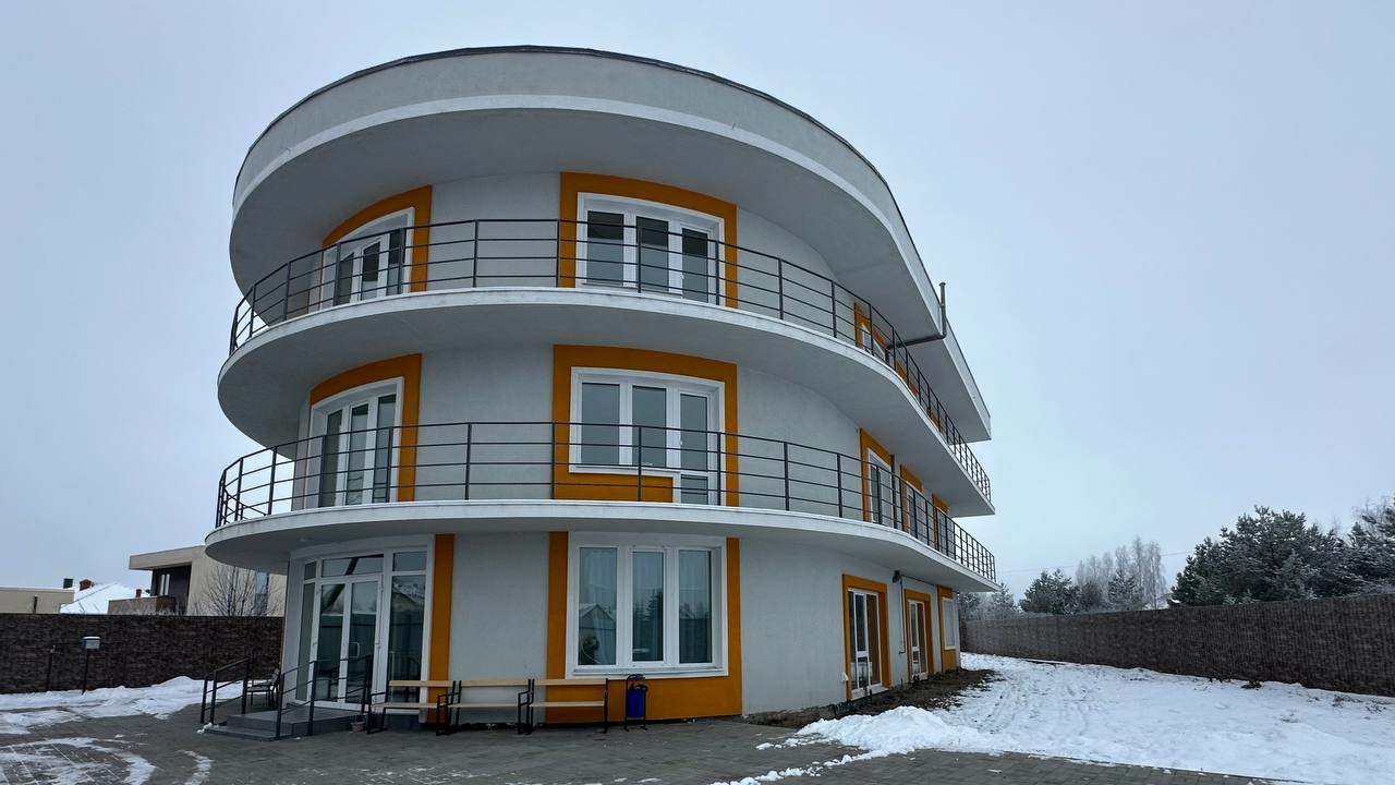 В Петербурге пансионат для пенсионеров не выдержал приезд прокуратуры: какие нарушения скрывали внутри? 