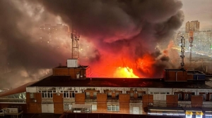 Спасатели потушили пожар на Правобережном рынке за 15 часов