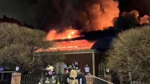 Прокуратура установит причину мощного пожара на Дыбенко, охватившего 300 «квадратов»