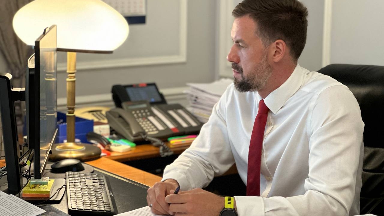 Туристический налог в минусе: Смольный зафиксировал недобор в несколько миллионов рублей