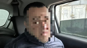 Иностранец-рецидивист стал фигурантом дела о сбыте наркотиков после находки в его гараже на юге Петербурга