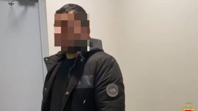 Мигрант-нелегал попался на продаже суррогата на трассе в Ленобласти — его ждет депортация