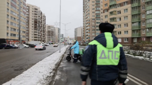 В Петербурге и Ленобласти продолжается борьба с курьерами-лихачами и нелегалами
