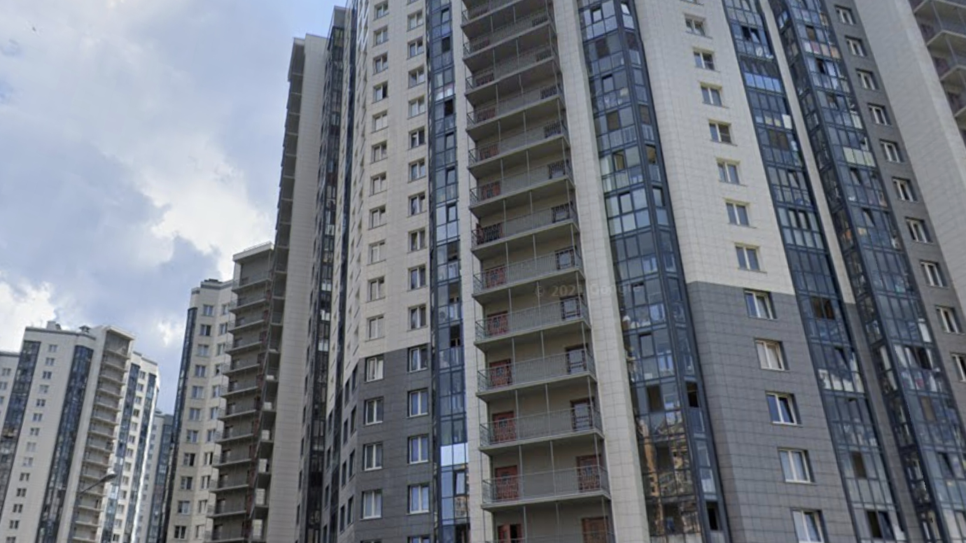 За ночь четыре человека попали в больницы из-за пожаров в Петербурге