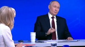 «Я влюблен»: Путин признался в своих чувствах во время «Прямой линии»