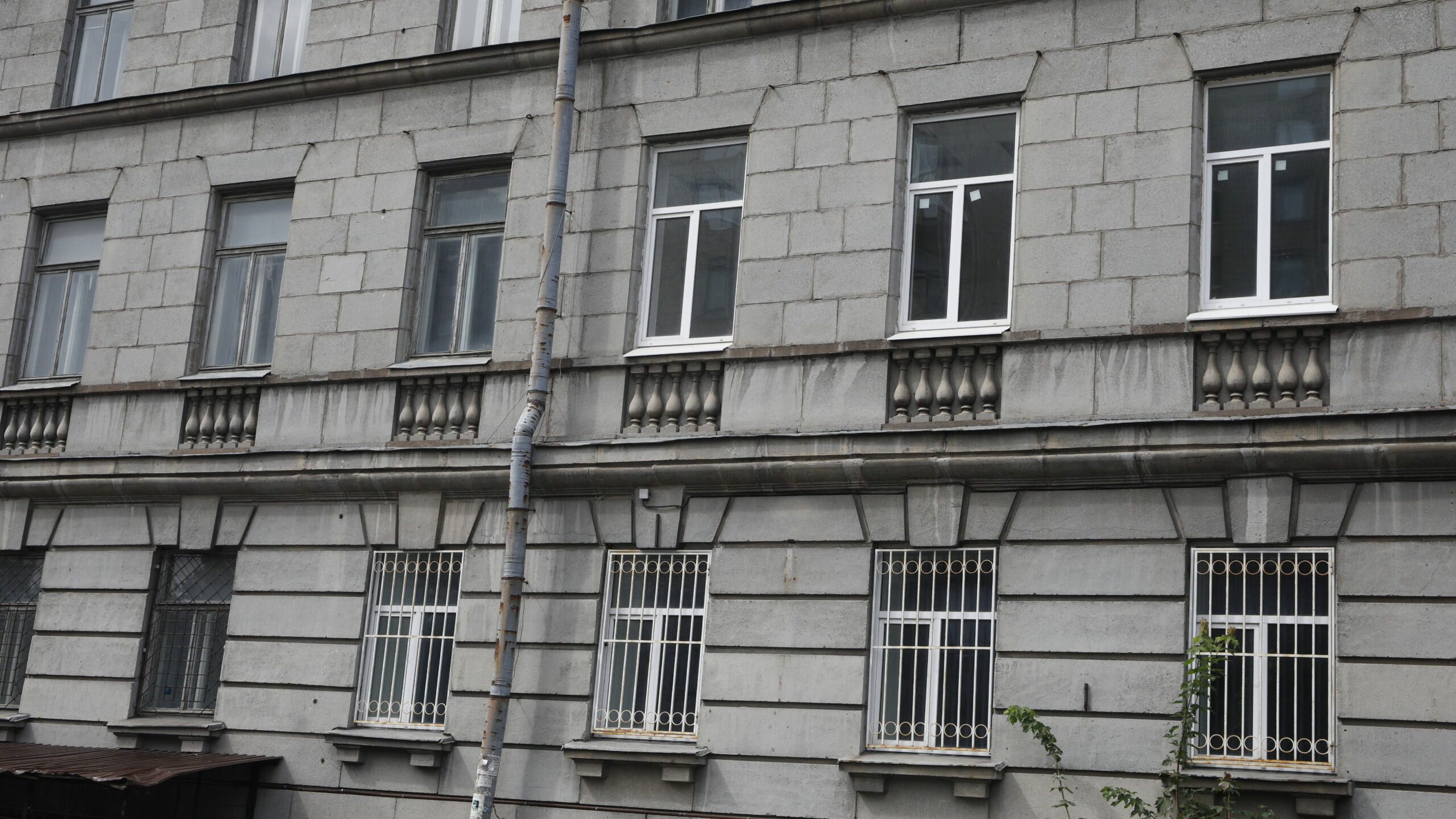 «Активисты» заработали уголовное дело во время сноса здания ВНИИБ