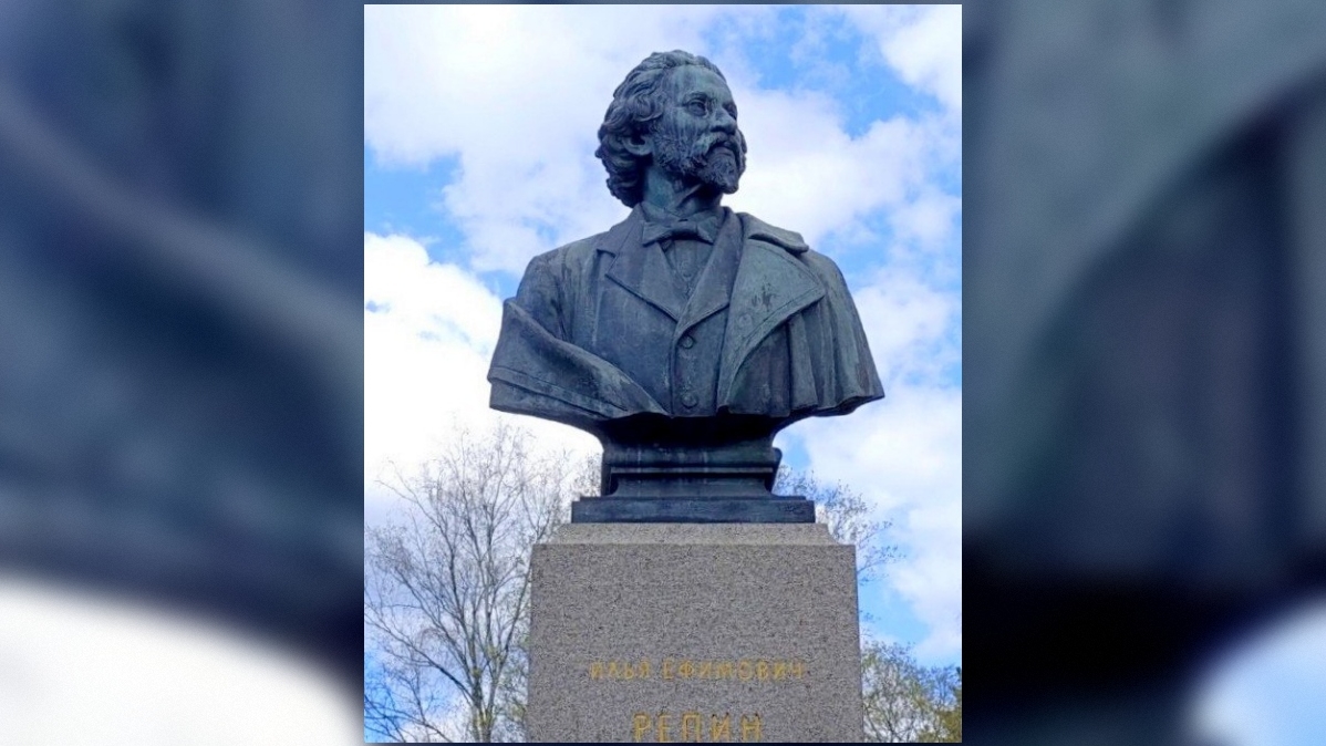 Бюст известного живописца в Петербурге стал памятником