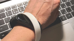 Роспотребнадзор призвал не верить фейкам о «браслетах здоровья»