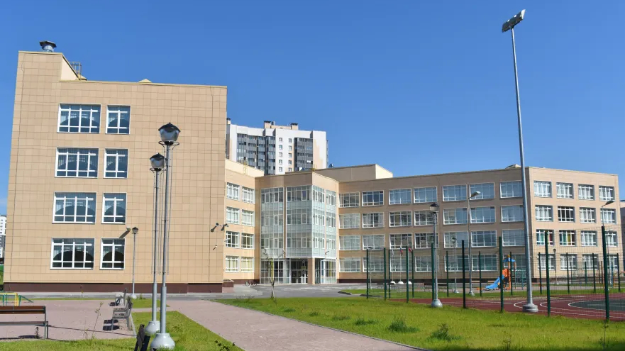 Стала известна причина эвакуации детей из школы №693 на Нерчинской