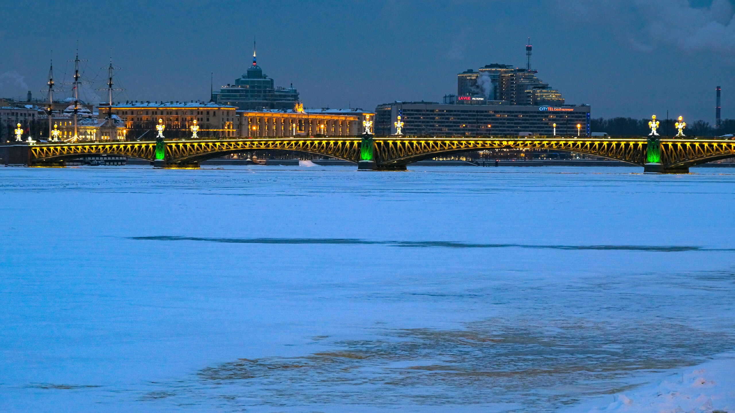 В День прорыва блокады Ленинграда над Невой зажгут световую «ленту памяти»